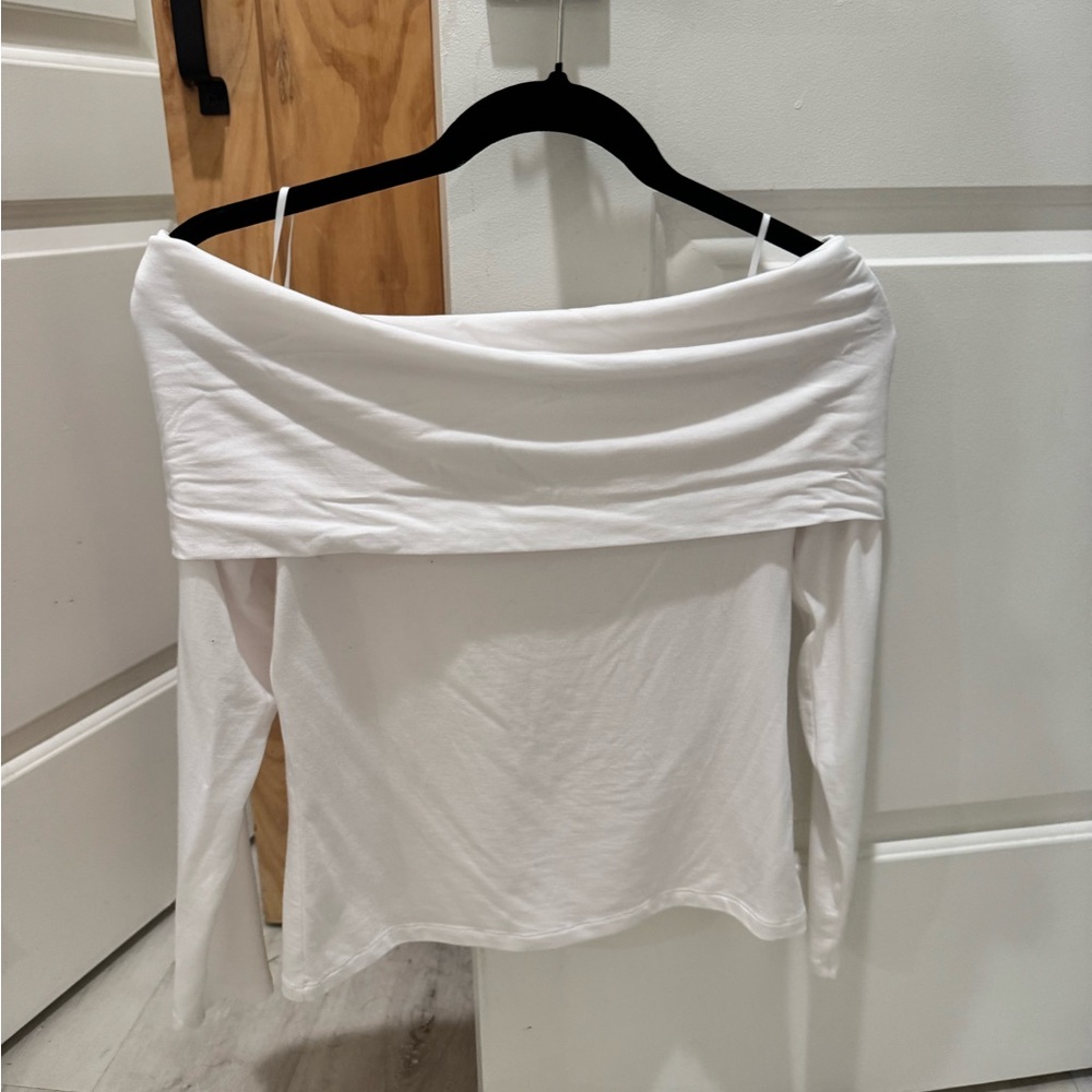 Babaton Off-Shoulder White Blouse